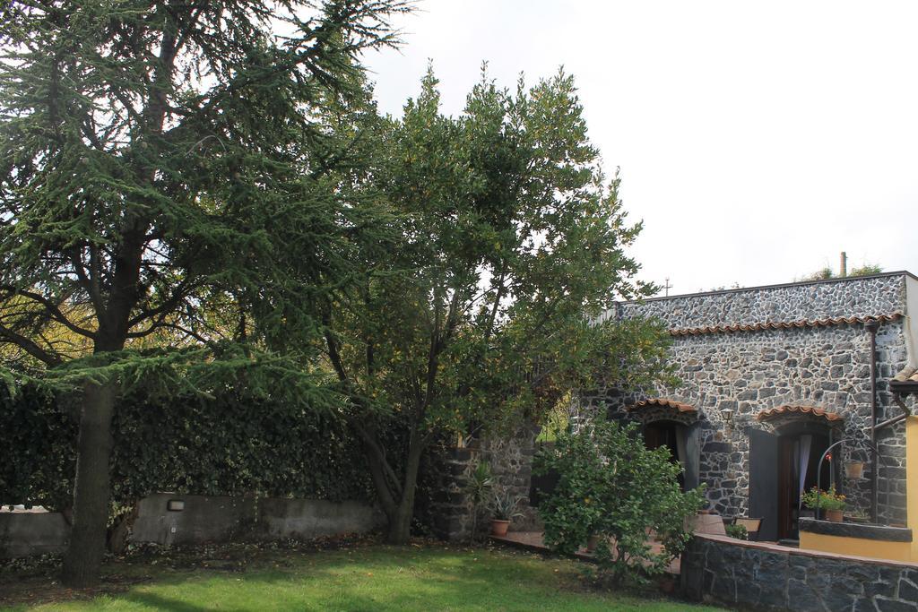 B&B Villa Loriana Milo Buitenkant foto